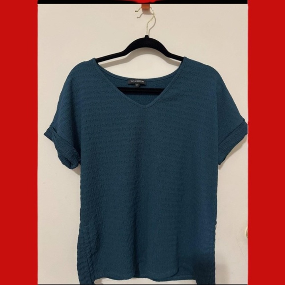 Tint & Shadow Teal Blue Textured V-Neck Cuffed Short Sleeve Top Blouse‎ Medium